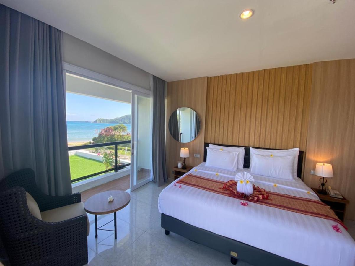 Raja Hotel Kuta Mandalika Resort & Convention ภายนอก รูปภาพ