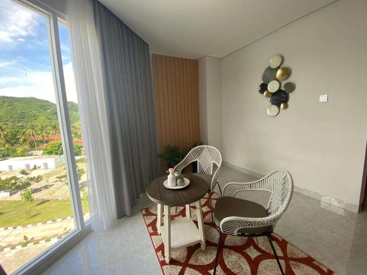 Raja Hotel Kuta Mandalika Resort & Convention ภายนอก รูปภาพ