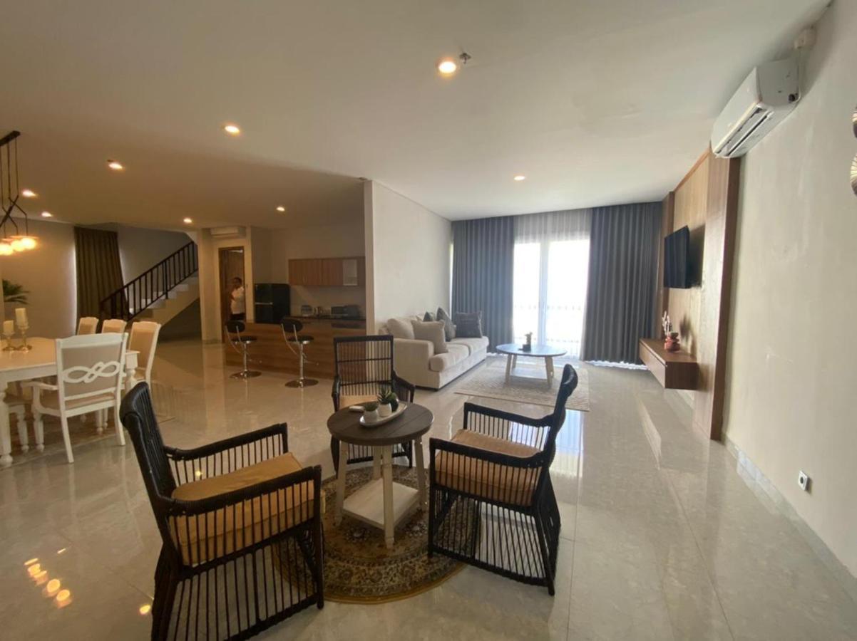 Raja Hotel Kuta Mandalika Resort & Convention ภายนอก รูปภาพ