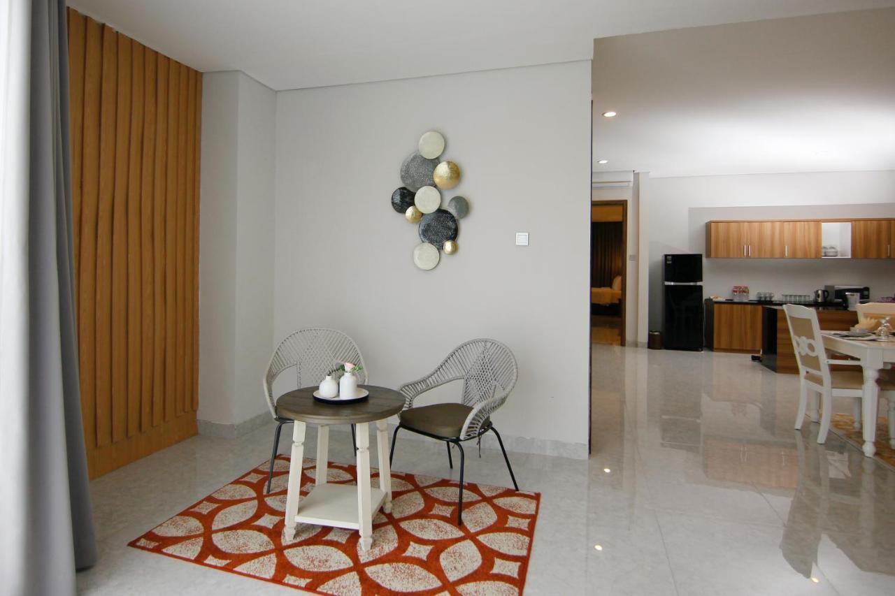 Raja Hotel Kuta Mandalika Resort & Convention ภายนอก รูปภาพ