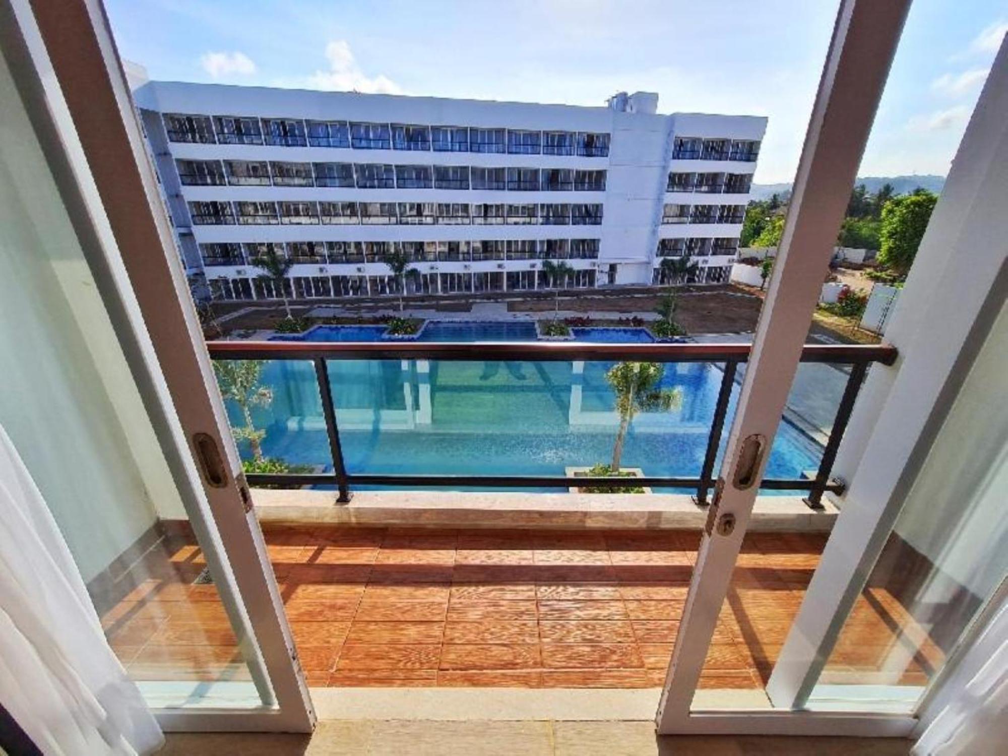 Raja Hotel Kuta Mandalika Resort & Convention ภายนอก รูปภาพ