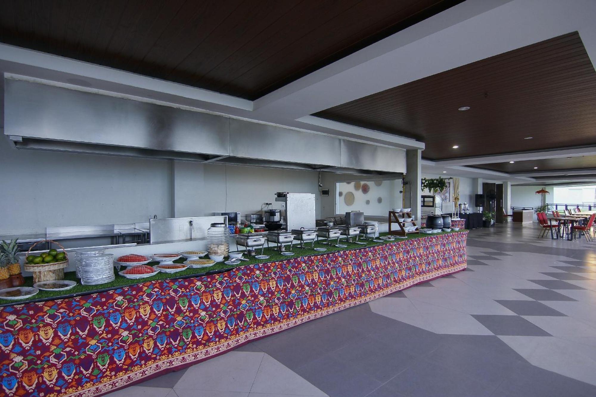 Raja Hotel Kuta Mandalika Resort & Convention ภายนอก รูปภาพ