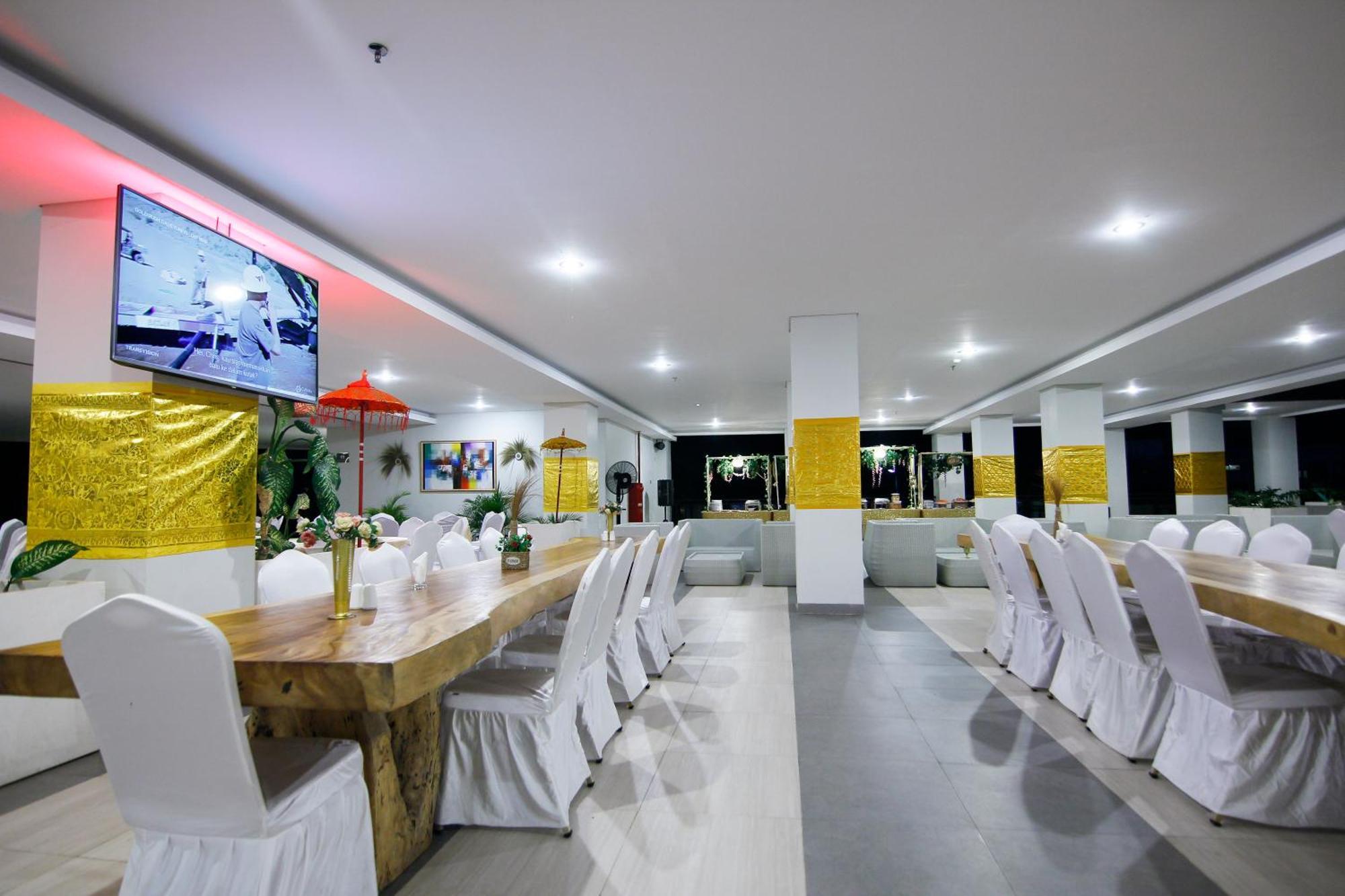 Raja Hotel Kuta Mandalika Resort & Convention ภายนอก รูปภาพ